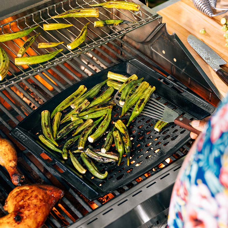 L15RCGT_Grill_20Topper_New_20Handles_lifestyle1_800x800_WEB.jpg